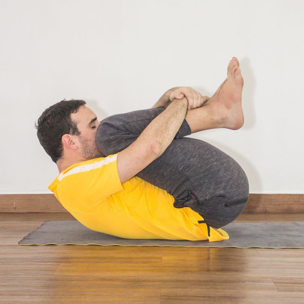 Pawanmuktasana or Gas Release Pose: Yoga For Stomach Problem