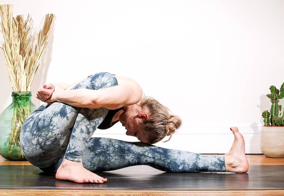 Marichyasana Steps, Benefits & Precautions 101YogaStudio
