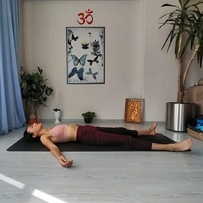 8 Best Poses Of Yoga For Bulging Disc 101YogaStudio