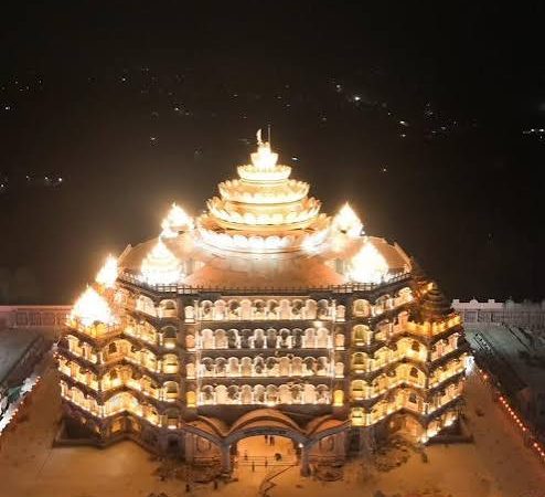 Swarved Mahamandir Varanasi lotus dome building