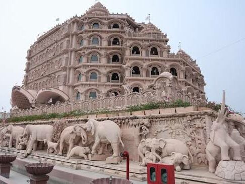 Swarved verses carved on Makrana marble