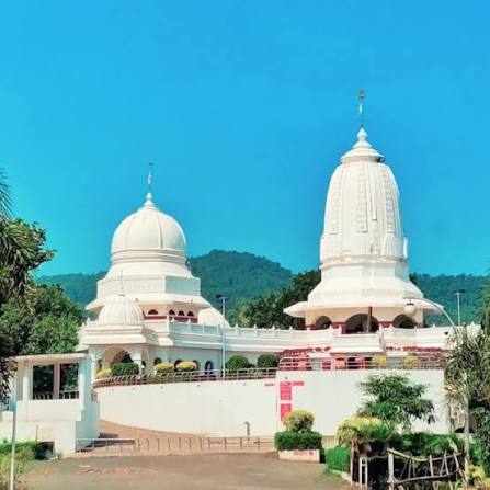 Temple over Sadguru Sadafal Deo meditation cave