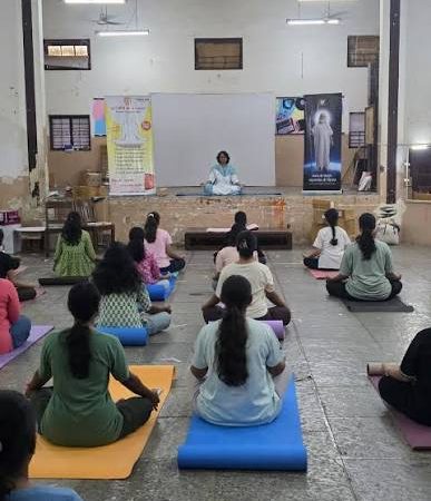 Vihangam Yoga diksha satsang
